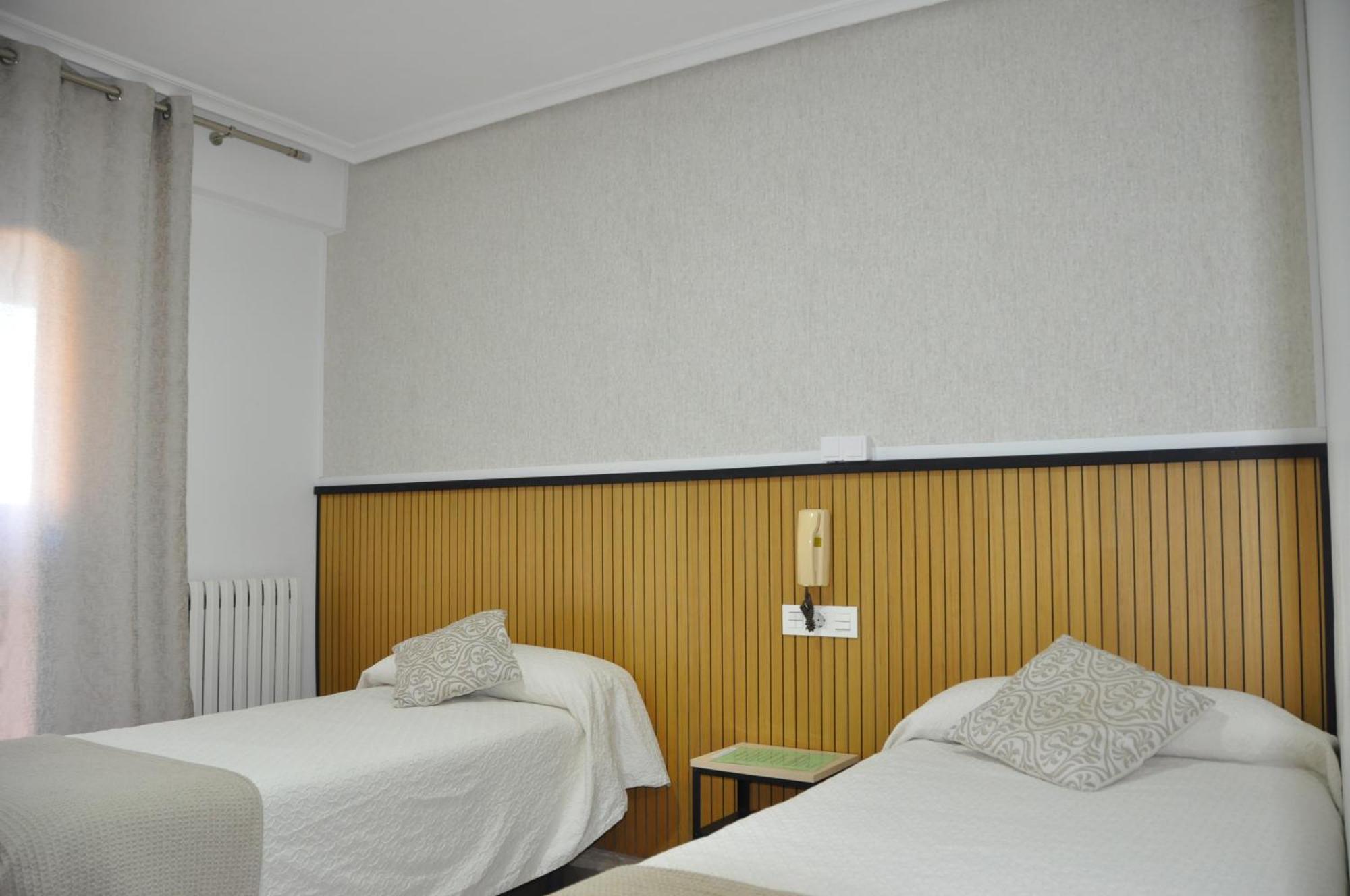Hostal Ramon Y Cajal Valladolid Kültér fotó