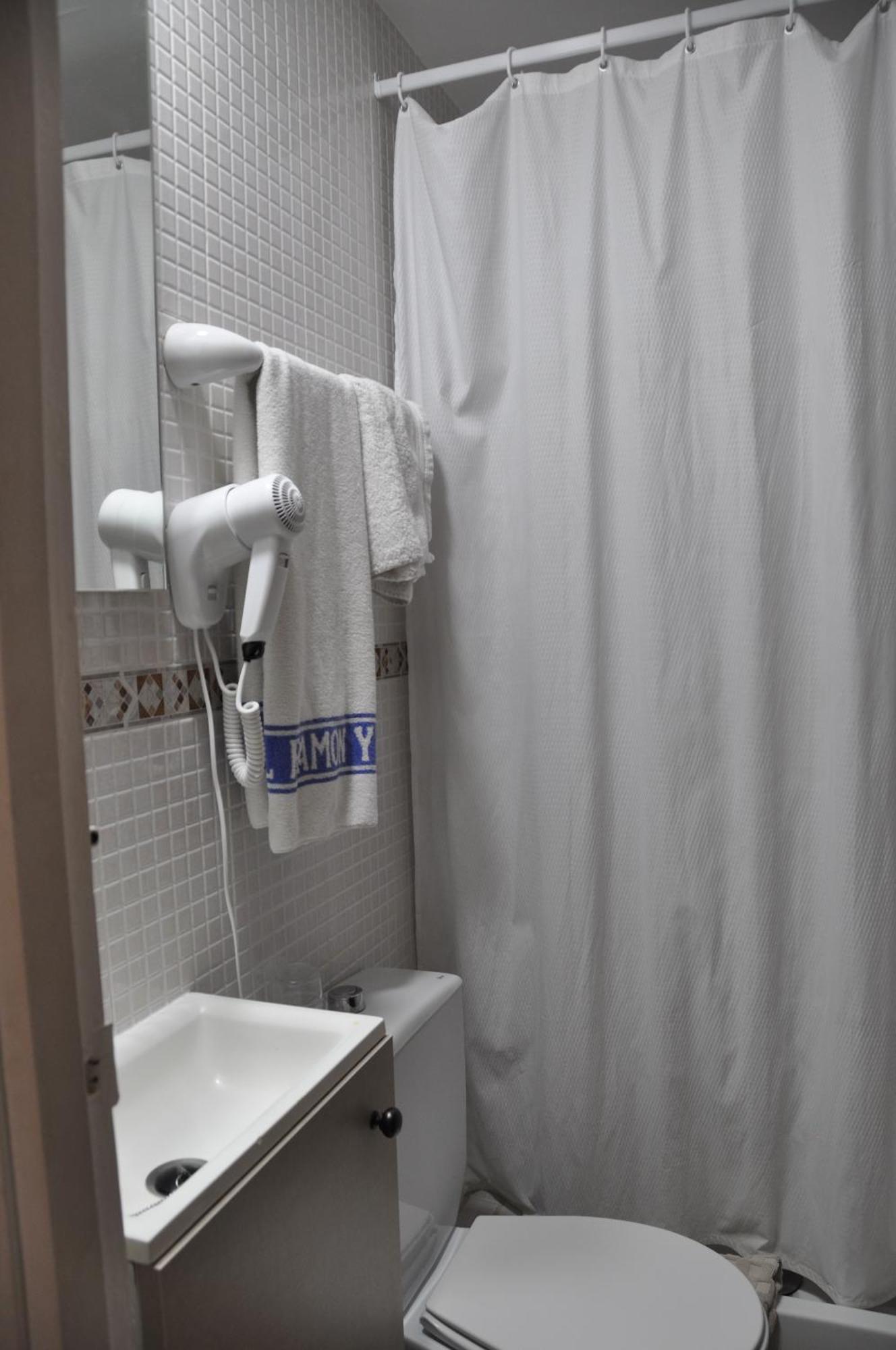 Hostal Ramon Y Cajal Valladolid Kültér fotó